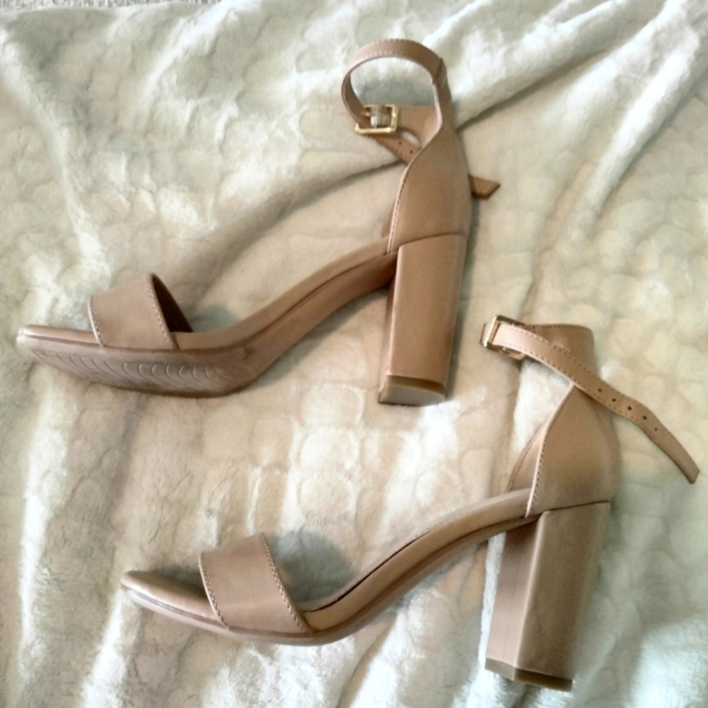 Michael Shannon Heels - Picture 3 of 5